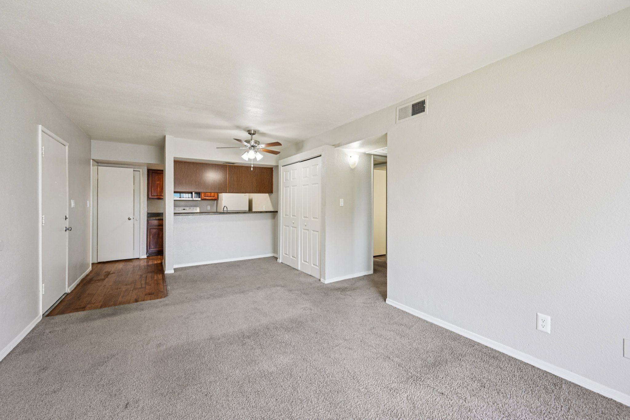 Sycamore Square Apartments photo 5